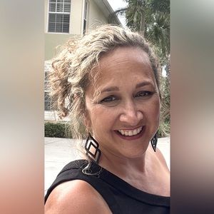 Meet your Posher, Veda